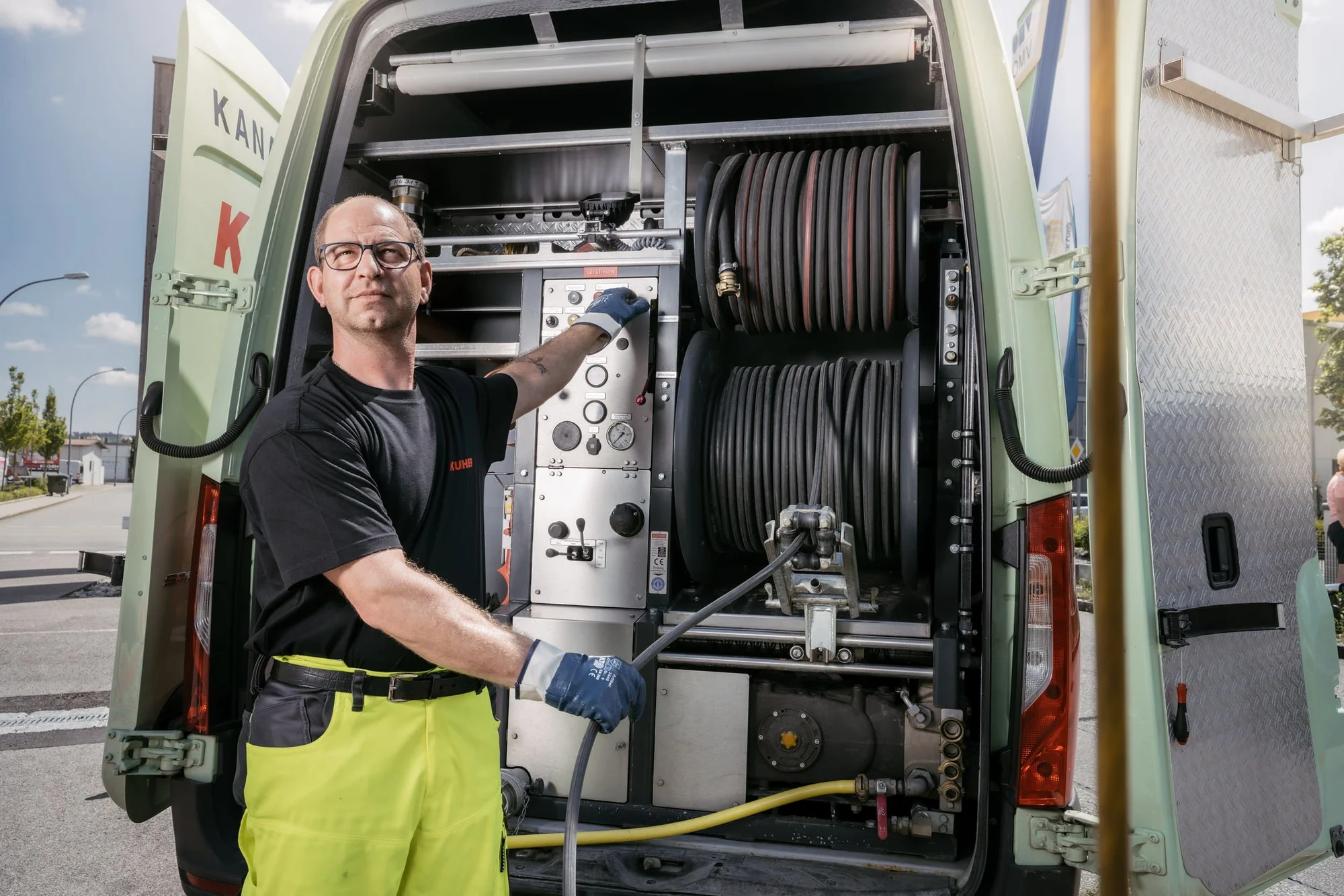 Kanalreinigung mit professioneller Ausrüstung